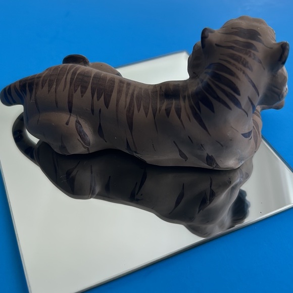 Vintage Shiwan Hand Painted Porcelain Figurine Statue Artistic Ceramic Factory - Picture 4 of 14